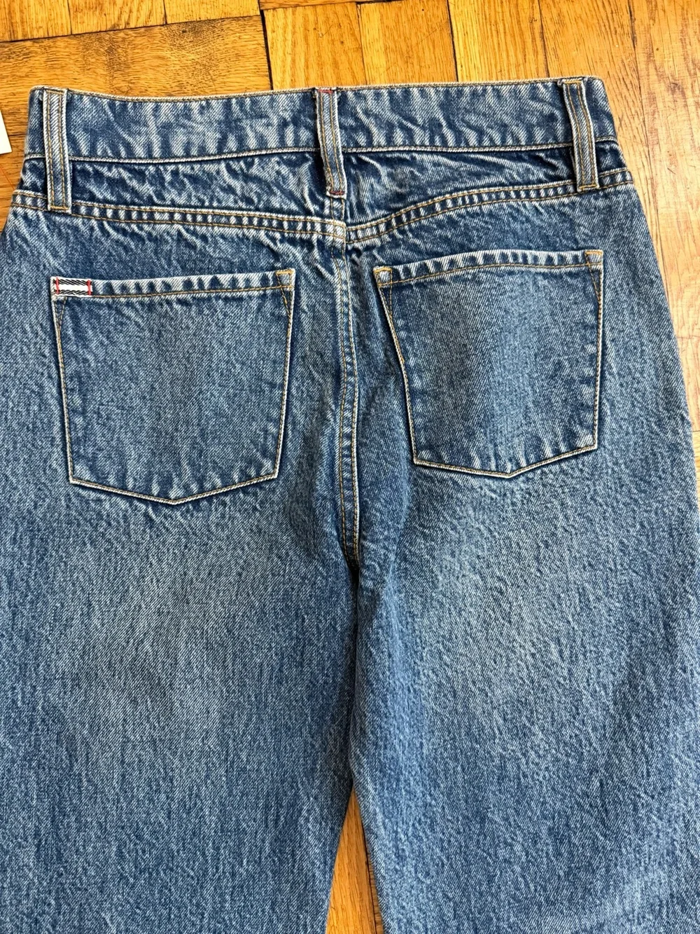 Alice + Olivia
BEAUTIFUL EMBROIDERED JEAN - Picture 12 of 16